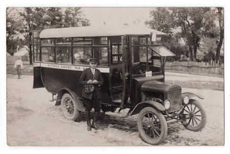 фотография, автобус, Латвия, 20-30е годы 20-го века, 14х9 см
