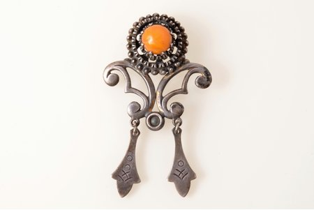 pendant-brooch, silver, 13.10 g., the item's dimensions 6.5 x 3.9 cm, amber, the 30-40ties of 20th cent., Latvia, amber diameter 1.1 cm