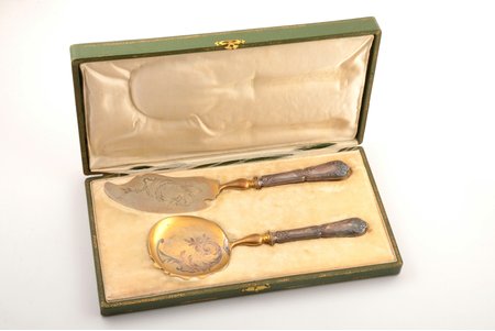dessert serving set of 2 items, silver/metal, 2 items, 950 standard, total weight of items 234.40 g, gilding, 28.5 / 24.8 cm, France, in a box