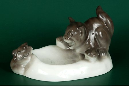 statuete, "Kaķis un pele", porcelāns, Rīga (Latvija), M.S. Kuzņecova rūpnīca, 20 gs. 30tie gadi, 11 cm