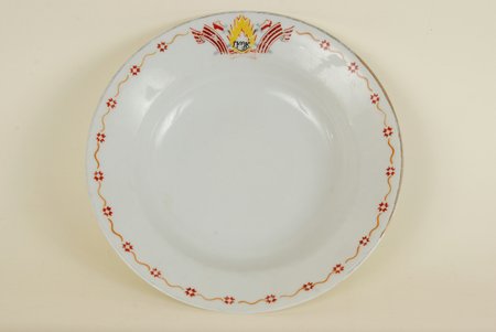 decorative plate, Lachplesis' war order cavallier, M.S. Kuznetsov manufactory, Riga (Latvia), the 30ties of 20th cent., 21 cm